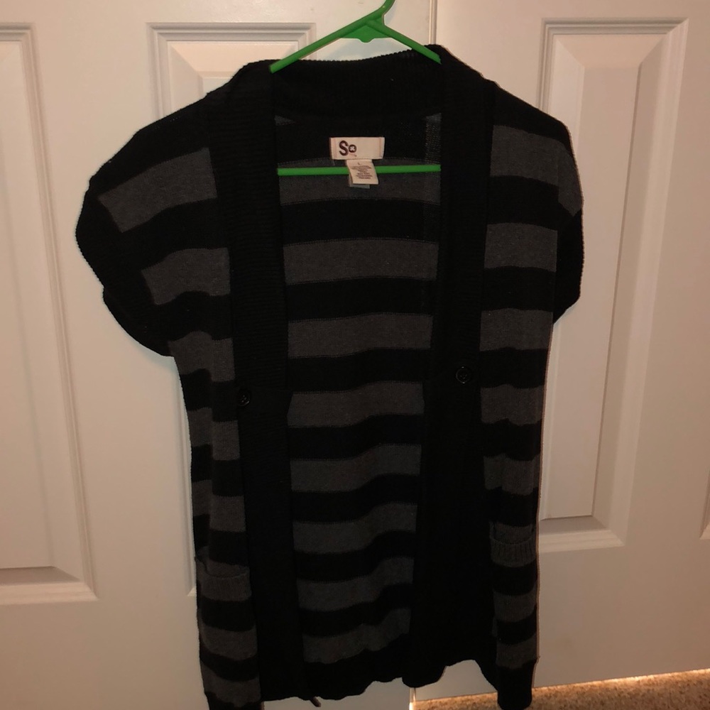 Short sleeve open sweater